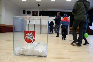 Seimas dėl koronaviruso ėmėsi rinkimų pakeitimų: būtų ilginamas išankstinis balsavimas