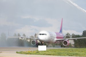 „Wizz Air“ iš Kauno pradeda reguliarius skrydžius į Suomiją