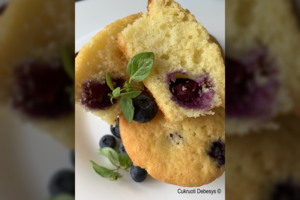 Citrininiai keksiukai su šilauogėmis – purūs, kvapnūs ir vasariški