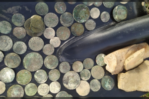 Už poros šimtų kilometrų nuo Vilniaus surado XVII a. monetų lobį