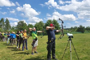 Naujai Lietuvos rekordininkei šaudymas iš lanko suteikia daugiau azarto nei futbolas
