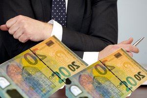 Fiktyviai įmonę pardavęs verslininkas neišsisuko – iš savo kišenės sumokės 200 tūkst. eurų