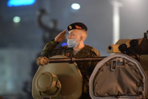 Rusai pasimetę dėl Pergalės dienos parado: vieni ruošiasi rengti, kiti – atšaukia