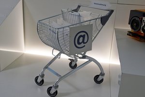 Slidžios elektroninės prekybos vietos – klupinėja ne vienas 