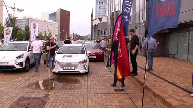 Lietuvoje šeštą kartą surengtos kasmetinės elektromobilių varžybos