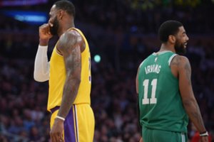 NBA lygoje – išsiskyrusios K. Irvingo ir L. Jameso nuomonės dėl sezono pratęsimo