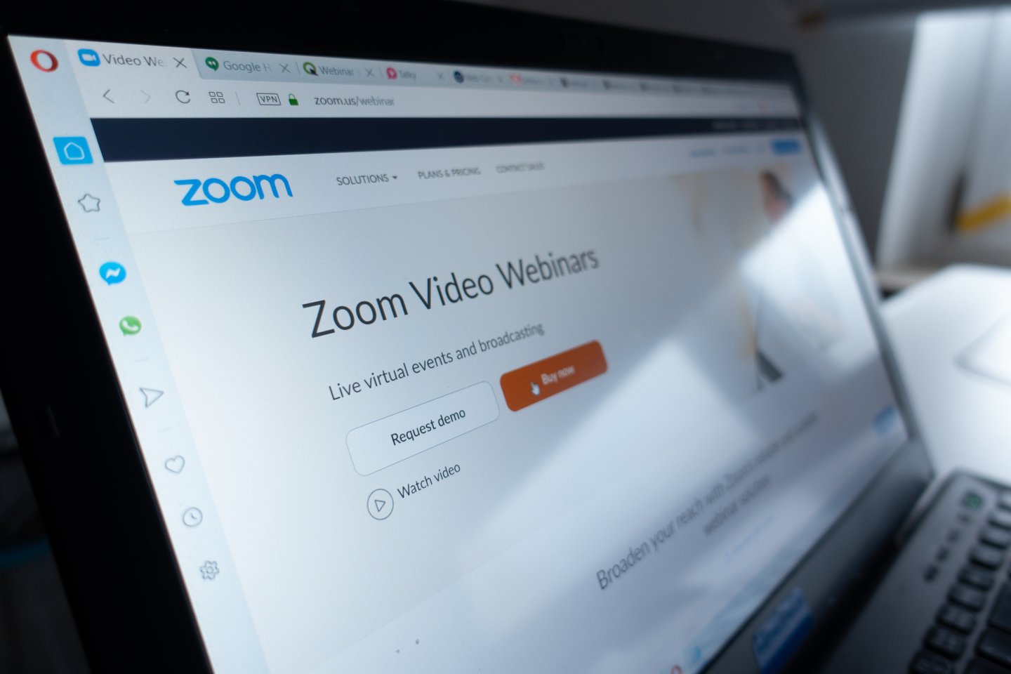 „Zoom“ veikla sukėlė pasipiktinimą.<br>„123rf.com“ nuotr.