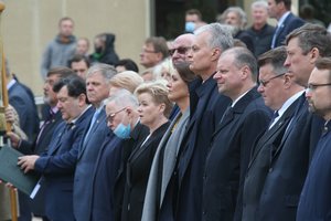 Lietuva mini Gedulo ir vilties dieną: iškilmingame pagerbime – aukščiausi šalies pareigūnai