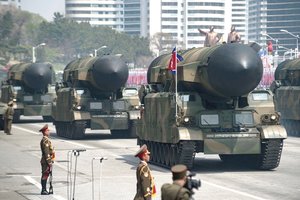 Seulas po Pchenjano grasinimų atidžiau stebės Šiaurės Korėją