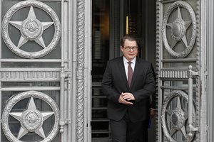 Maskva išsiunčia du Čekijos diplomatus, reaguodama į savo diplomatų išsiuntimą iš Prahos