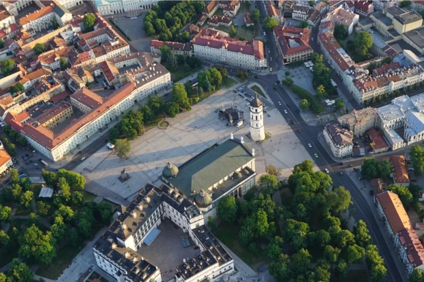  Vilniaus centras virs didele meno galerija po atviru dangumi.<br>Organizatorių nuotr.