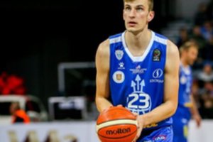 M. Jogėla toliau vilkės „Neptūno“ klubo marškinėlius