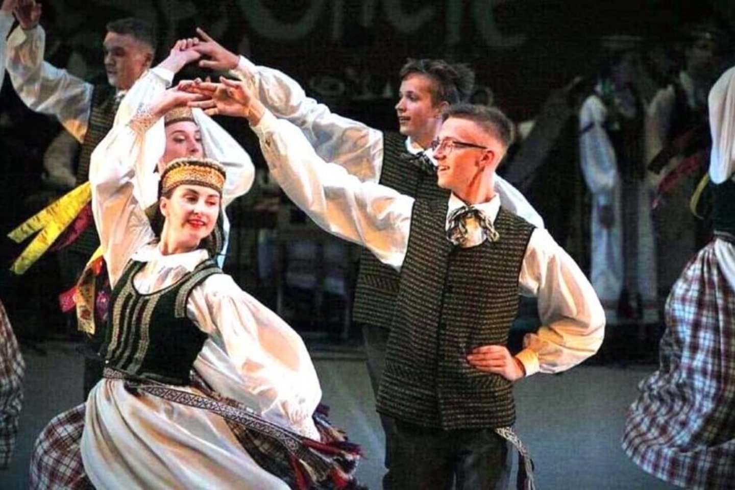 Vienas iš daugelio E.Patapaitės pomėgių – šokti „Grandinėlės“ šokių ansamblyje.<br> Asmeninio archyvo nuotr.