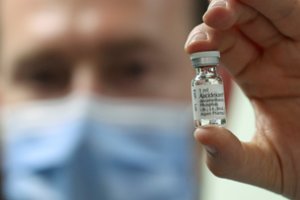 Proveržiu gydant COVID-19 vadinamas vaistas turi šalutinį poveikį: dėl naudojimo Lietuvoje apsispręs netrukus