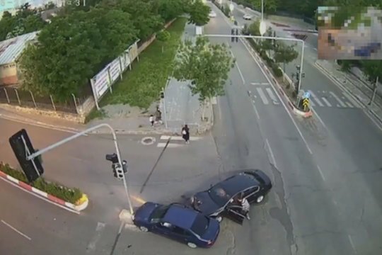 Gimė po laiminga žvaigžde: šeima per plauką nepakliuvo į siaubingą avariją
