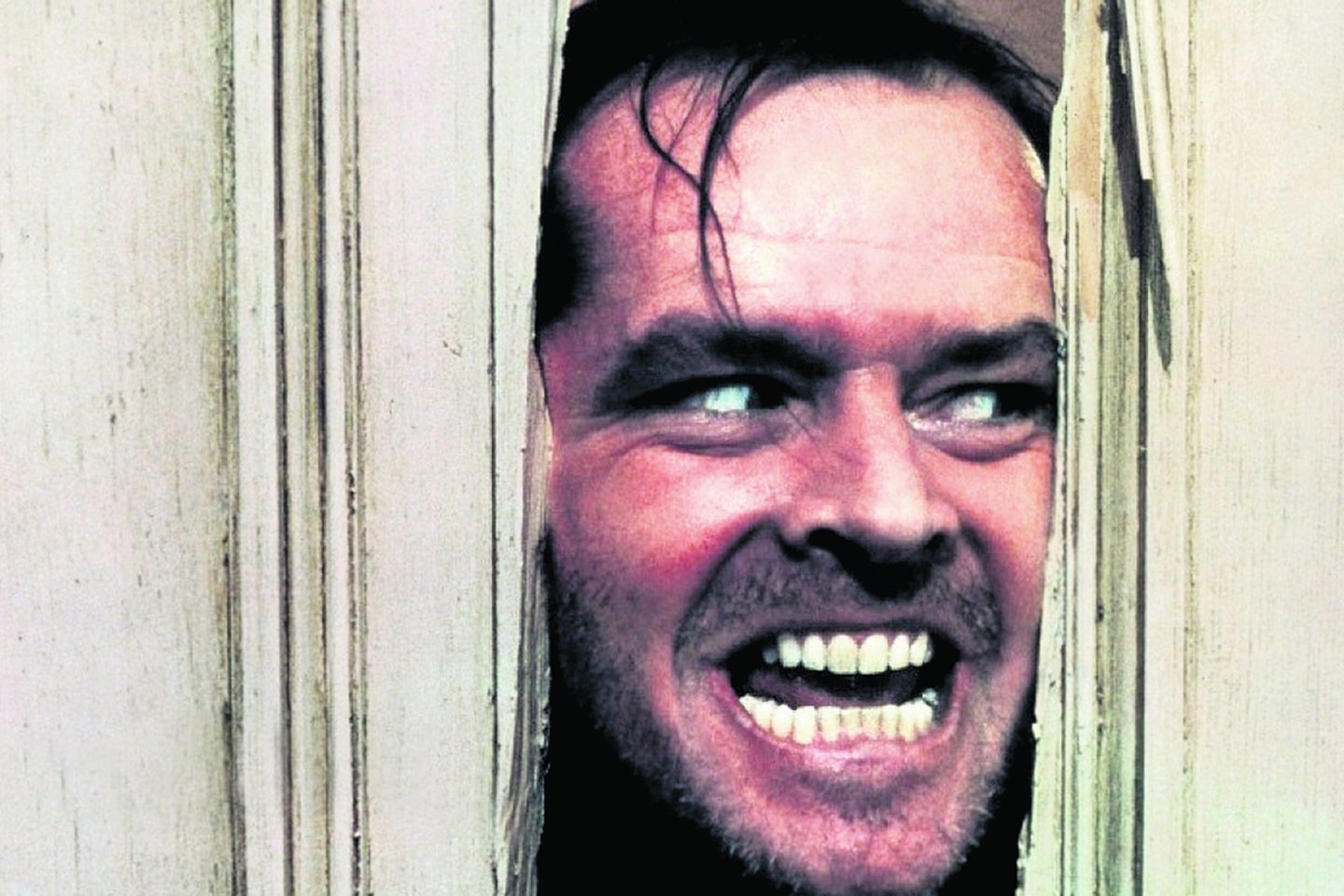 Kol buvo tinkamai nufilmuotas šis epizodas, J.Nicholsonas savo rankomis išlaužė 60 durų.<br>imdb.com nuotr.