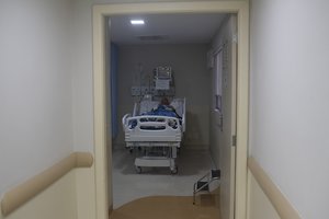 Antroji koronaviruso banga Pekine: atšaukiami skrydžiai, uždaromos mokyklos