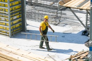 Davė laiko iki vasaros galo: jei situacija nesikeis, statybininkų rinkoje taps per daug