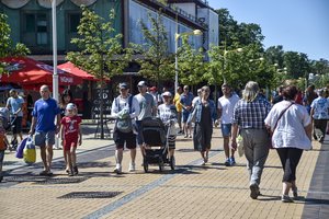 Linksmų plaučių Palangos verslininkė rado būdą išsiskirti iš minios – fotografuoja ir suaugusieji