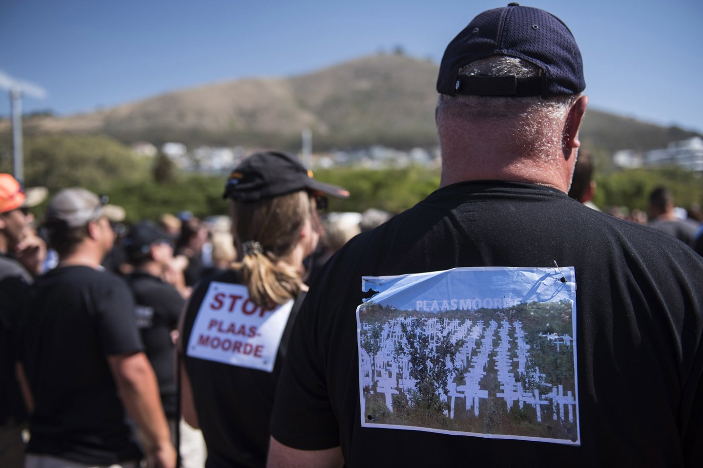 Remiantis garsaus teisininko Gregory H. Stantono vadovaujamo „Geocide Watch“ 2012 m. ataskaita, nuo 1994 iki 2012 m. nužudyta daugiau nei 3000 baltųjų ūkininkų (taip ir parašyta – „white farmers“). Iki 2020 m. šis skaičius padidėjo dar mažiausia tūkstančiu.<br>Scanpix nuotr. 