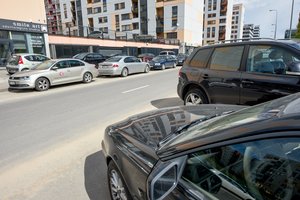 Įkyrėjo užgrūsti kiemai: jei kieme laikysite neeksploatuojamą automobilį, jį gali konfiskuoti