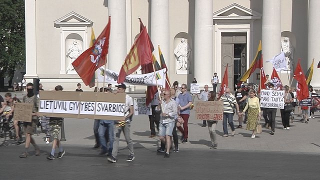 Penktadienio vakarą Vilniuje surengtos eitynės „Lietuvių gyvybės svarbios“