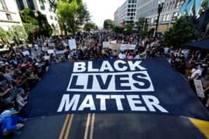 Po solidarumo su George'u Floydu demonstracijų lenkė sulaukė grasinimų mirtimi