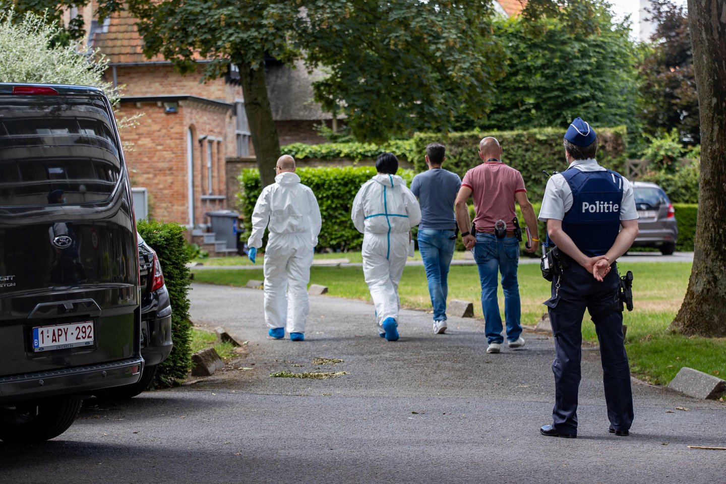 Belgijos flamandiškojo Briugės miesto meras Dirkas De Fauwas šeštadienį buvo sužeistas į kaklą peiliu ginkluoto užpuoliko, pranešė vietos žiniasklaida, remdamasi policijos informacija.<br>AFP/Scanpix nuotr.