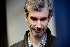 Teismas sušvelnino su A. Paleckiu teisiamam D. Bertauskui skirtą intensyvią priežiūrą