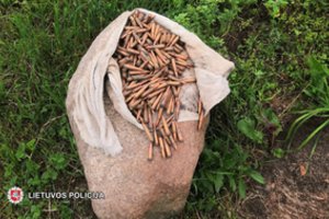 Klaipėdos policija primena: apie rastus ar be leidimo laikomus ginklus būtina nedelsiant pranešti policijai