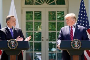 A. Duda su D. Trumpu aptars saugumo ir sveikatos klausimus