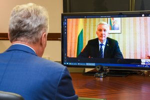 G. Nausėda įteikė skiriamuosius raštus Lietuvos ambasadoriui Ukrainoje