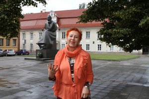 A. Ruseckaitės karantino draiskalai: kodėl muziejus nekabino D. Grybauskaitės portretų