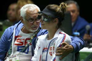 Pasaulio čempionė taip ir neišvydo savo kūdikio – mirė po komplikuoto gimdymo