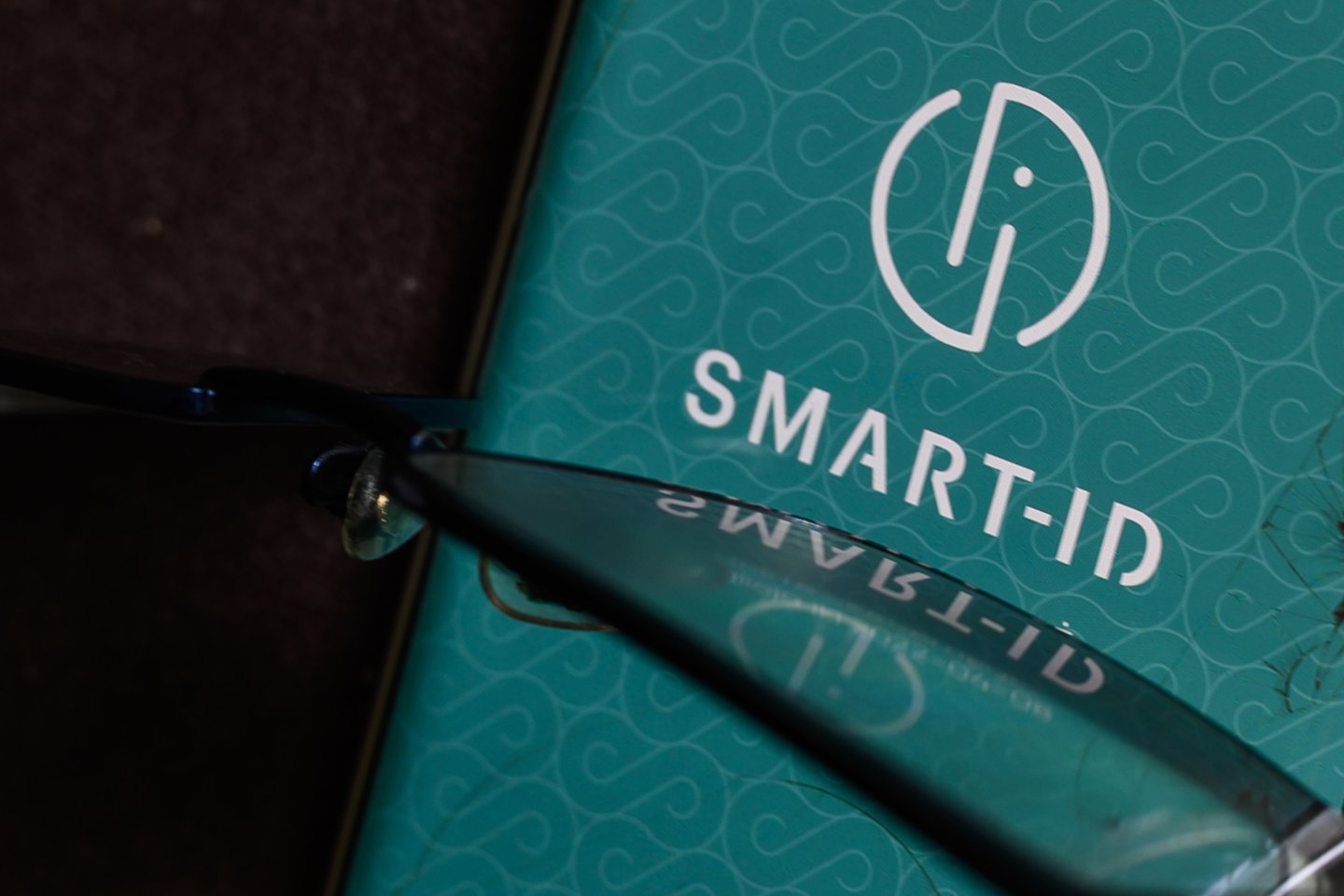 Sukčiai atranda vis naujų būdų išvilioti pinigus iš žmonių. Dabar pradėjo atakuoti žmones imituojat programėlę „Smart ID“, prašant atnaujinti savo profilį.<br>V.Skaraičio nuotr.