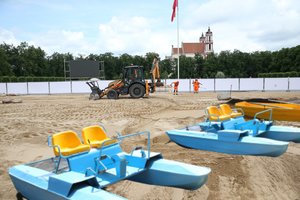 Pliažu virstanti Lukiškių aikštė šokiravo ir parlamentarus, ir miesto tarybos narius