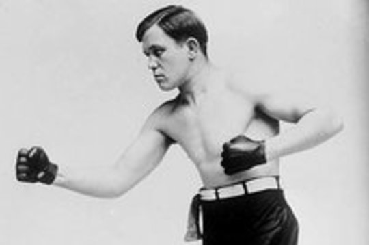 Pasaulio bokso čempionu tapusį pirmąjį lietuvį iš viršūnės nubloškė žaibiškas nokautas 