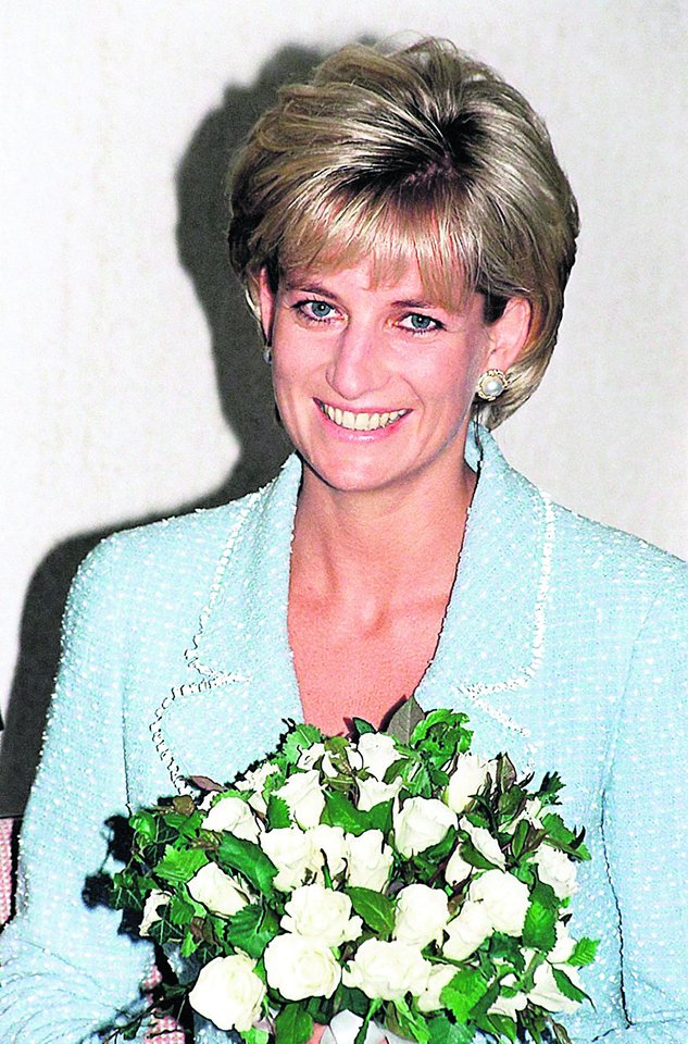 Princesė Diana jau ne kartą atgimė kino ir TV ekranuose. Naujajame filme „Spencer“ į ją įsikūnys aktorė K.Stewart.<br>AP /„Scanpix“ nuotr.
