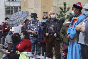 Mongolijos valdančioji partija didžiule persvara laimėjo parlamento rinkimus