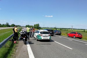 Praėjusios paros avarijose žuvo žmogus, dar 10 buvo sužalota