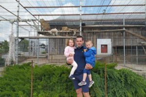 Vienišas tėtis: marijampolietis vaikus augina neįsivaizduojamoje vietoje