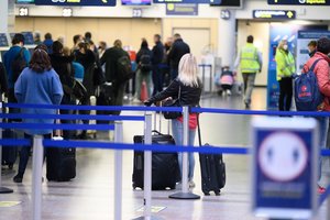 Lietuvoje – dar du įvežtiniai COVID-19 atvejai, susirgo ir kėdainietis