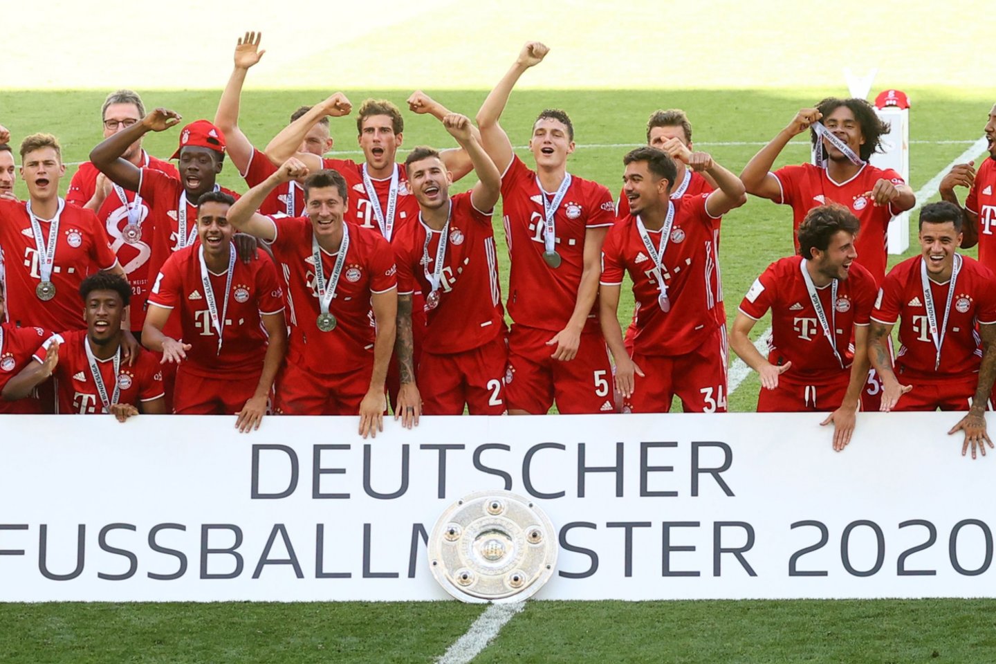 „Bayern“ tapo 8 kartą iš eilės Vokietijos čempioonu<br> IS/Scanpix.com nuotr.