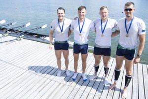 Trakuose irkluotojai išsidalijo „Gintarinių irklų“ regatos medalius