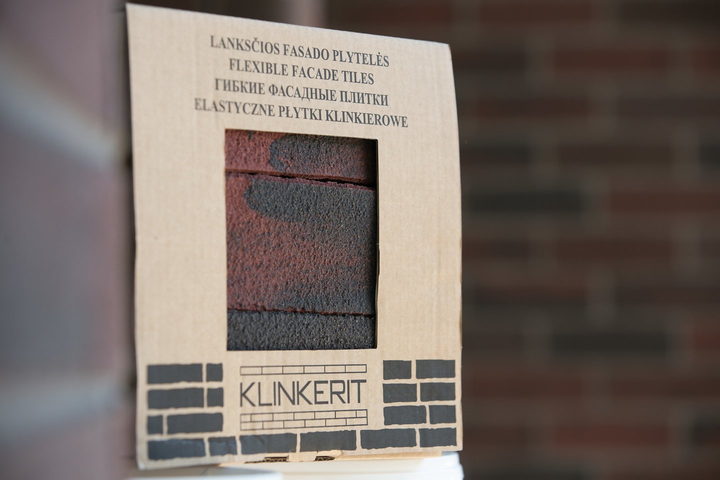 „Klinkerit“ – naujas produktas iš Lietuvos gamintojų rankų. Rankų darbo plytelės, kurių gamyboje naudojamos natūralios žaliavos.<br>Partnerio nuotr.