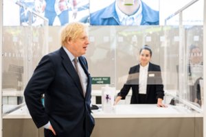 Įsibėgėja derybos dėl ryšių po „Brexit“ – bandys neužvilkinti  