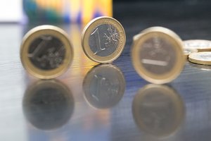 Ekonominės prognozės Lietuvai šviesėja: V. Šapoka įvardijo, ko tikėtis