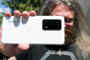 „Huawei P40 Pro+” testas: čempionas, bet su protezu