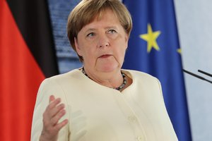 Europa visas viltis deda į A. Merkel: tikisi, kad pavyks susidoroti su žemyną purtančiomis problemomis