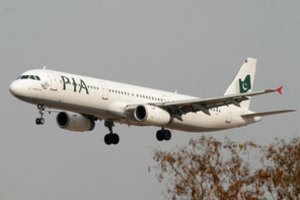 ES uždraudė Pakistano oro linijoms pusmetį skraidyti į Europą